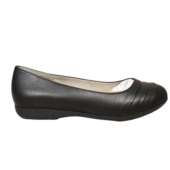 Cliffs by WHITE MOUNTAIN Shoes - Women's Cliffs Flats Clara Black Comfort NWT 7.5 Wide